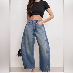 Good American Good Extreme Barrel Relaxed Jeans
